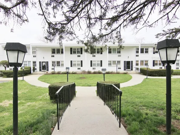 32 N Ridge Street #D, Rye Brook, NY 10573