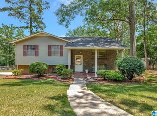 1517 Wycliffe Rd, Birmingham, AL 35228