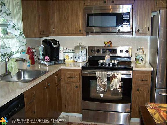 3rd image of 9700 Sunrise Lakes Blvd APT 112