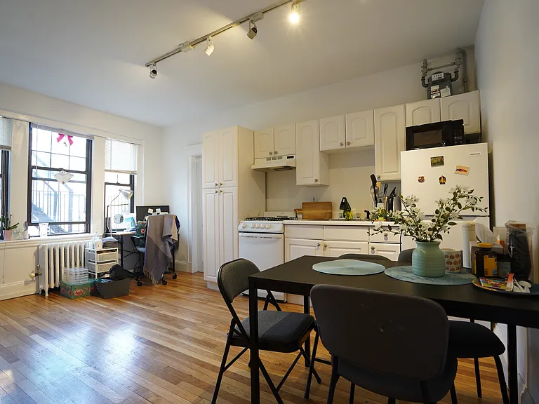62 Queensberry St #3002 — Photo 8