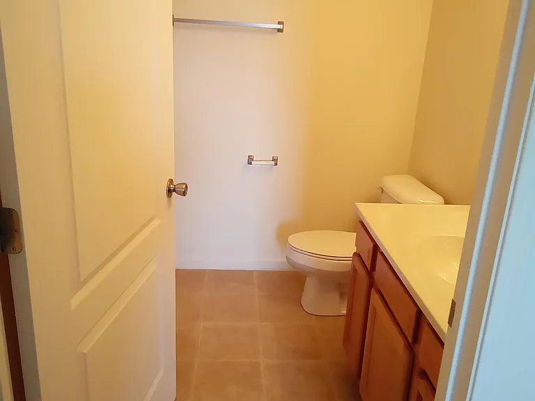 1825 Wichman Ln — Photo 4