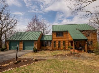 530 Mount Vista Dr, Lynchburg, VA 24504
