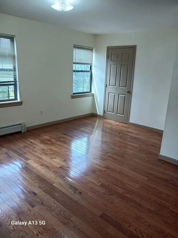 3 bed, 2288 sqft, $3,600 — Photo 3