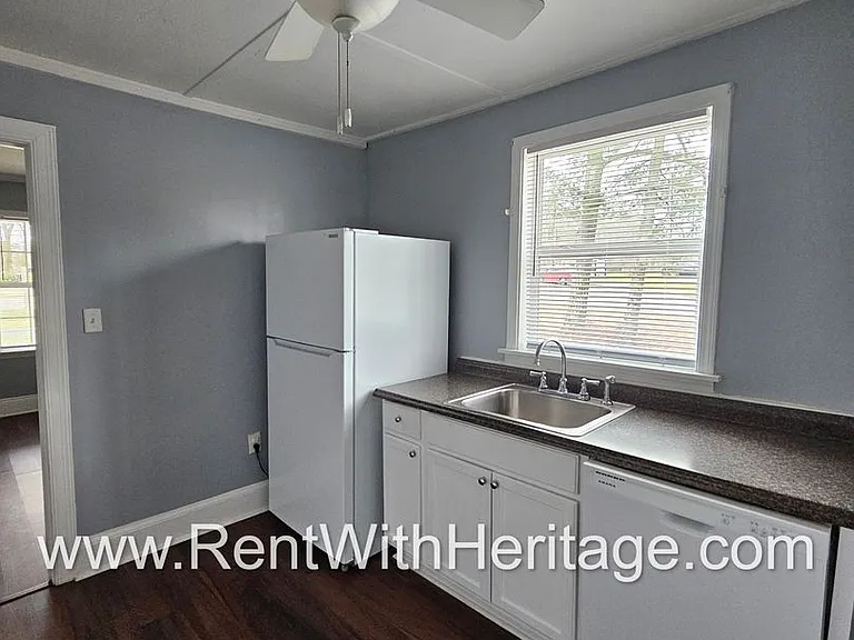 8657 Campbellton St — Photo 15