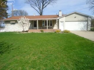 11439 Shady Oaks Dr, Birch Run, MI 48415