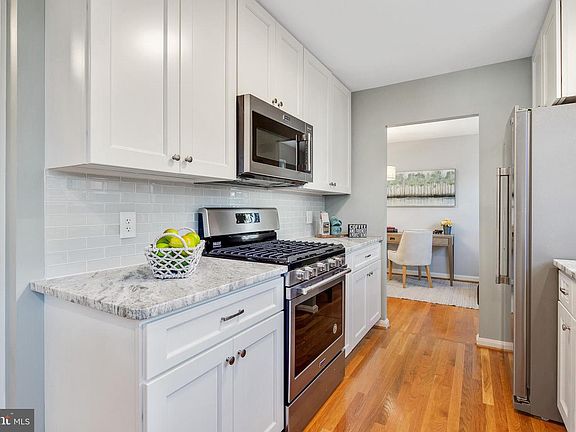 4th image of 2208 Kingsridge Dr