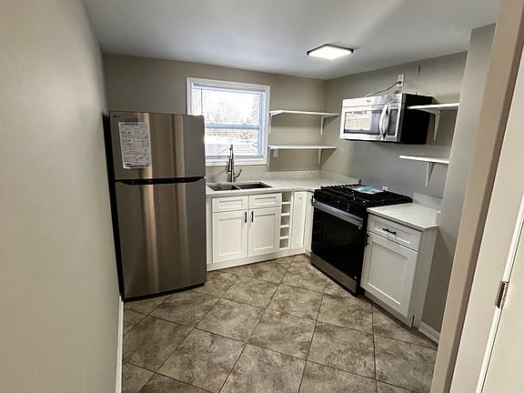 3rd image of 1203 Cherry St #B