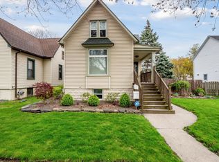 558 Cherry St, Wyandotte, MI 48192