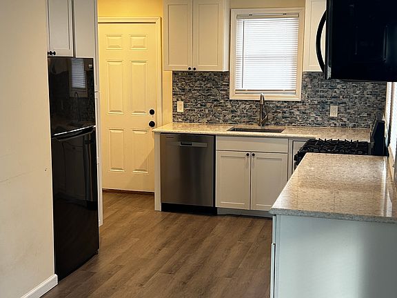4th image of 133 E Central Ave #1