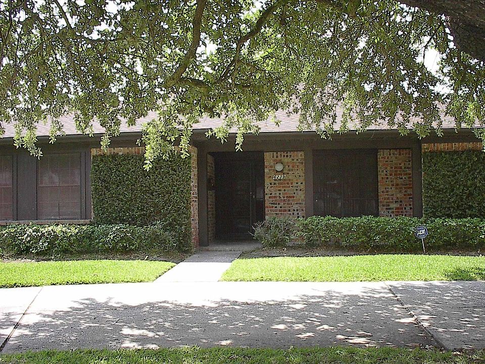 2nd image of 6239 S Braeswood Blvd