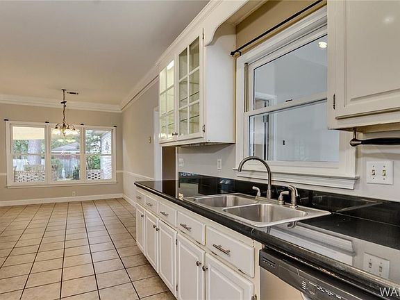5th image of 8420 Mari Mar Dr