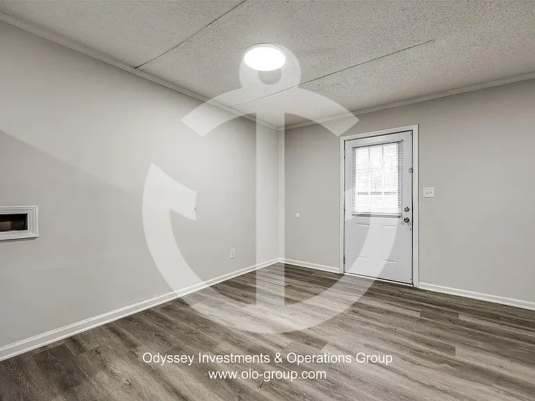 595 Betty St #4 — Photo 6