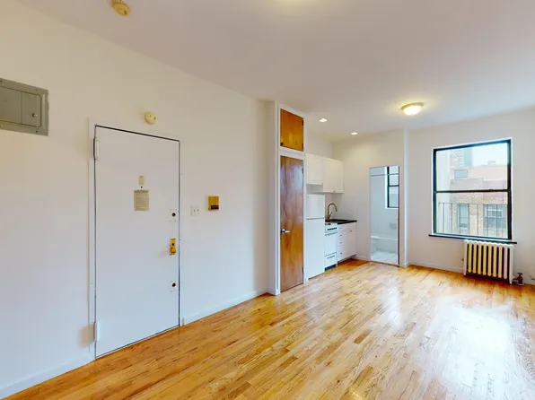 309 East 90th Street image 1 of 6