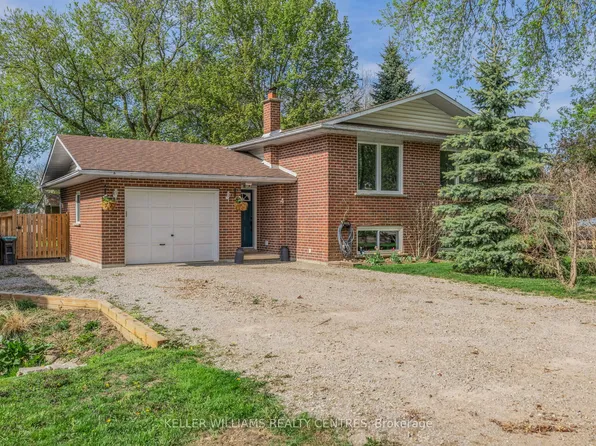 4 Selby St, Innisfil, ON L0L 1L0