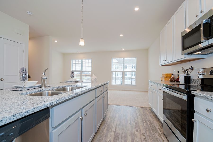 1st image of 1518 Paige Pl
