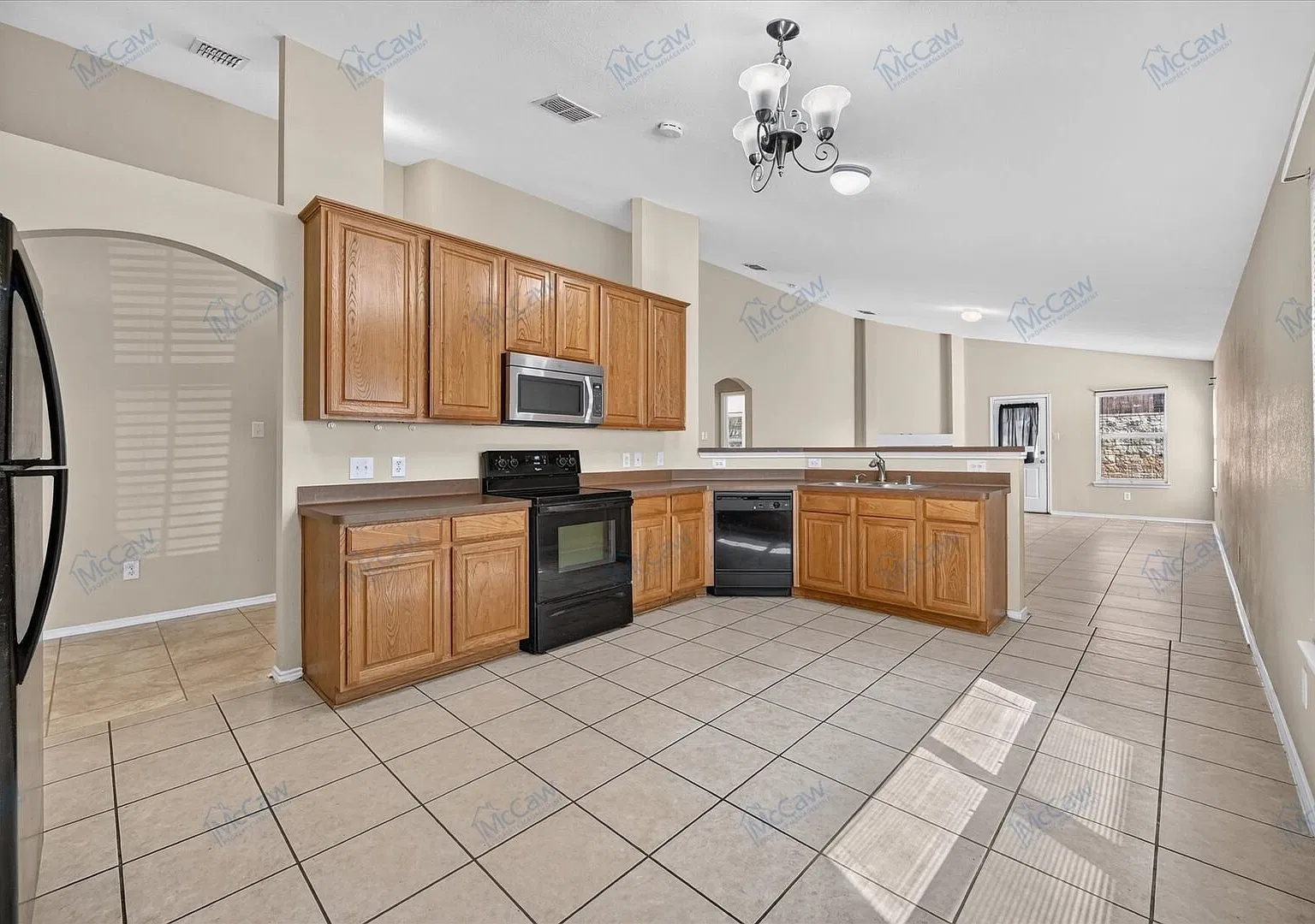 Welcome to 10104 Sourwood Dr in Keller! — Photo 4