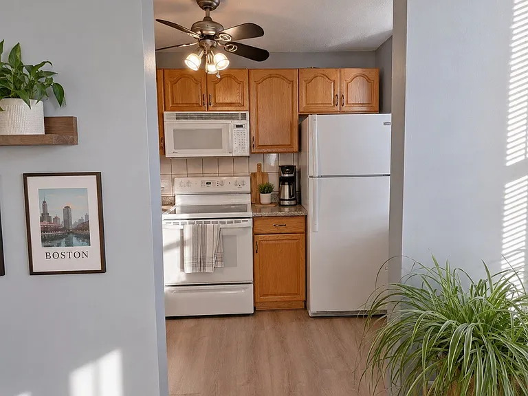 1880 Commonwealth Ave #10 — Photo 9