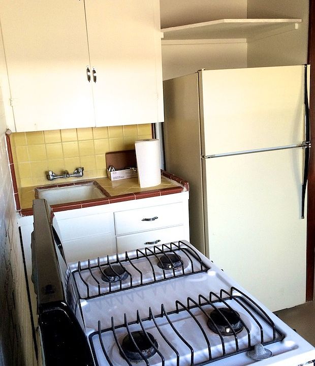 Kitchen alt view