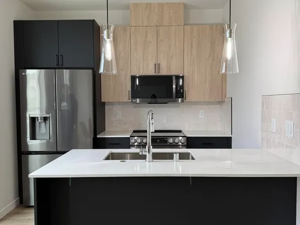 9257 Densmore Ave N, Seattle, WA 98103