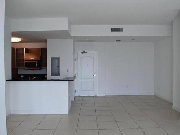 5th image of 410 Evernia St APT 221
