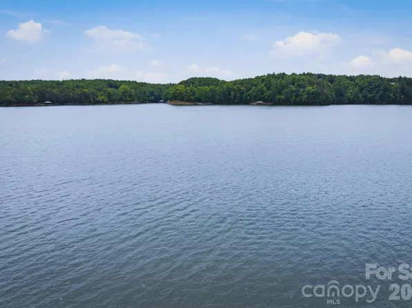 311 Crest View Dr S #92, Nebo, NC 28761