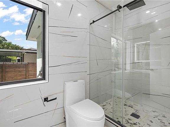 3rd image of 1035 NW 11th Ave #1035