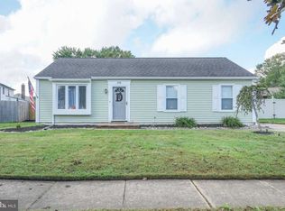 208 Ipswich Ln, Williamstown, NJ 08094