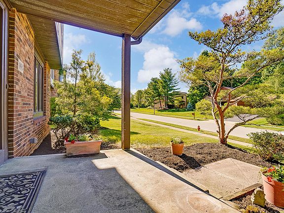 5th image of 993 Maebelle Way