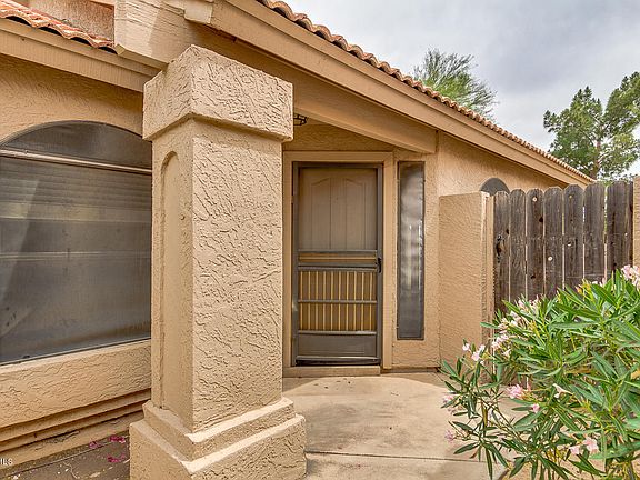 5th image of 4433 E Wildwood Dr