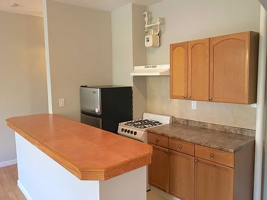 Rented by Sohayegh Enterprises Corp. | media 10