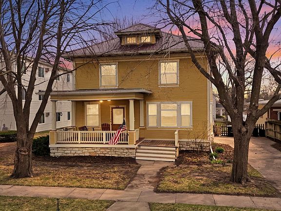 2nd image of 302 N Adams St