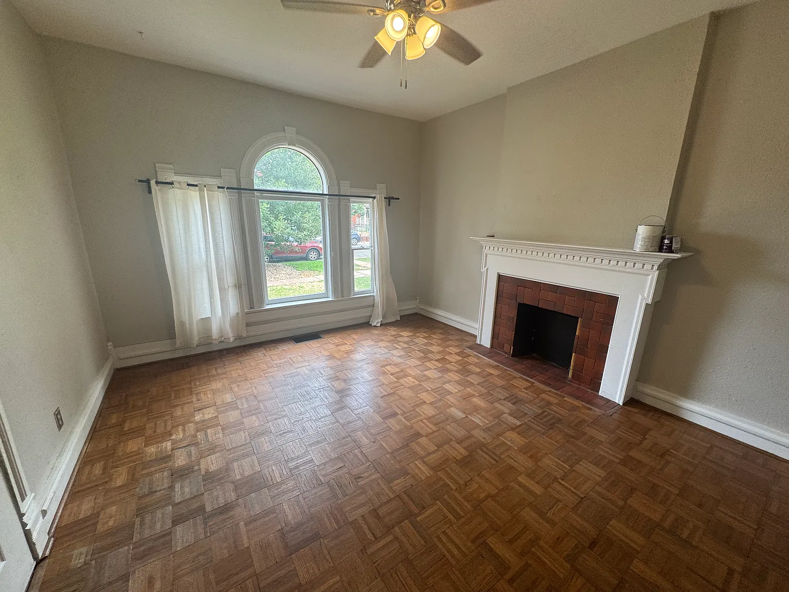 2 bed, 950 sqft, $2,200 — Photo 4