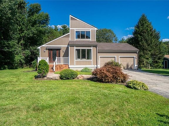 3rd image of 59 Roger Williams Dr