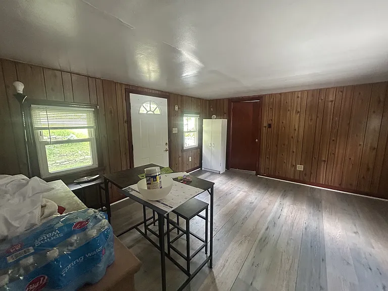 1075 Cape St #4 — Photo 2