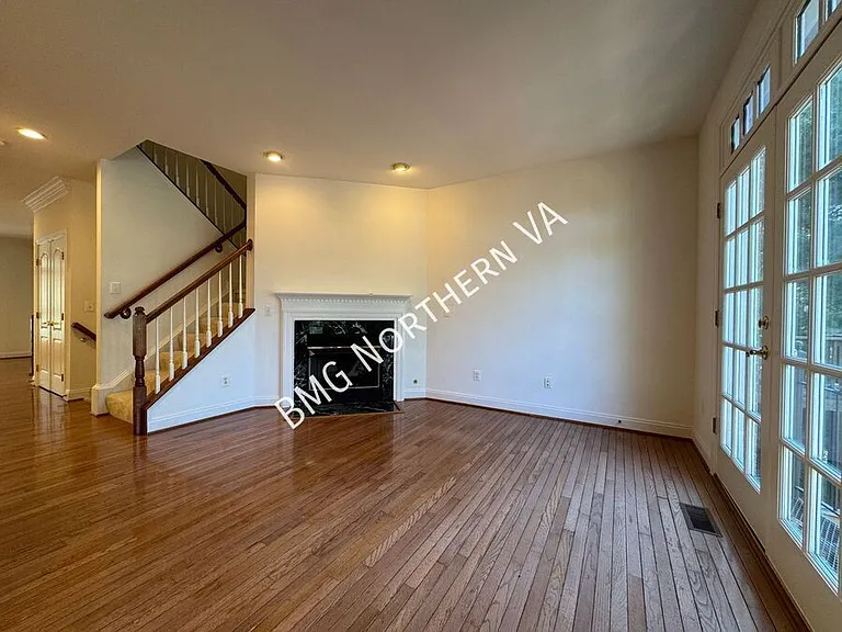 3091 McKinnon Way — Photo 14