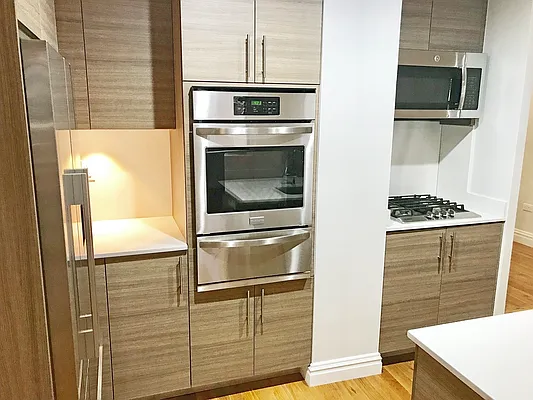 Rented by Stonehenge NYC LLC | media 7