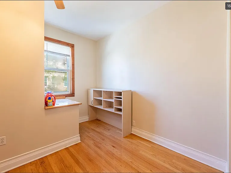2056 W 19th St #2 — Photo 9