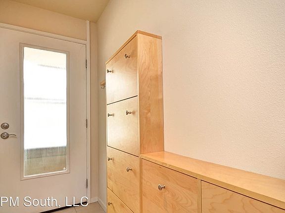 3rd image of 15240 NE 81st Way Unit 107