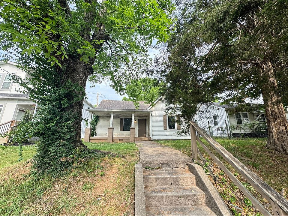 2nd image of 1220 Stockell St