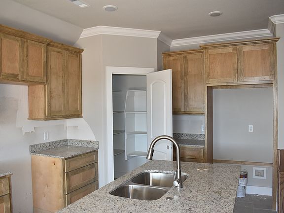 4th image of 1804 E Endura Park Dr