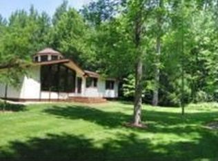 10645 E Broomfield Rd, Shepherd, MI 48883