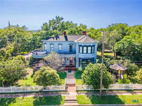 702 N Penelope St, Belton, TX 76513