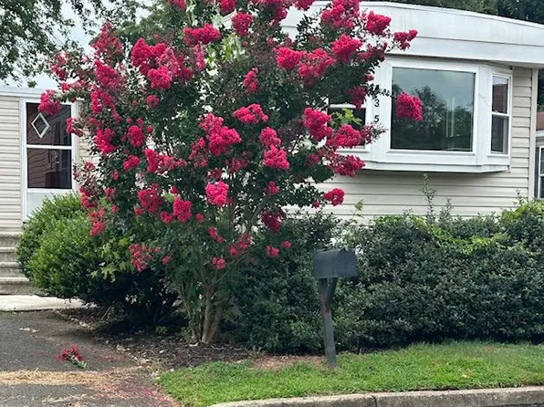 4357 Dover Dr, Morrisville, PA 19067