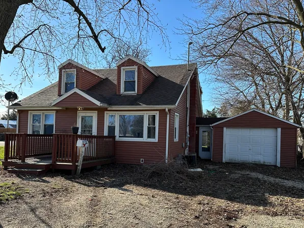 1201 W 20th St, Rock Falls, IL 61071