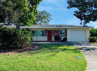 6393 Hillside Ave, Seminole, FL 33772