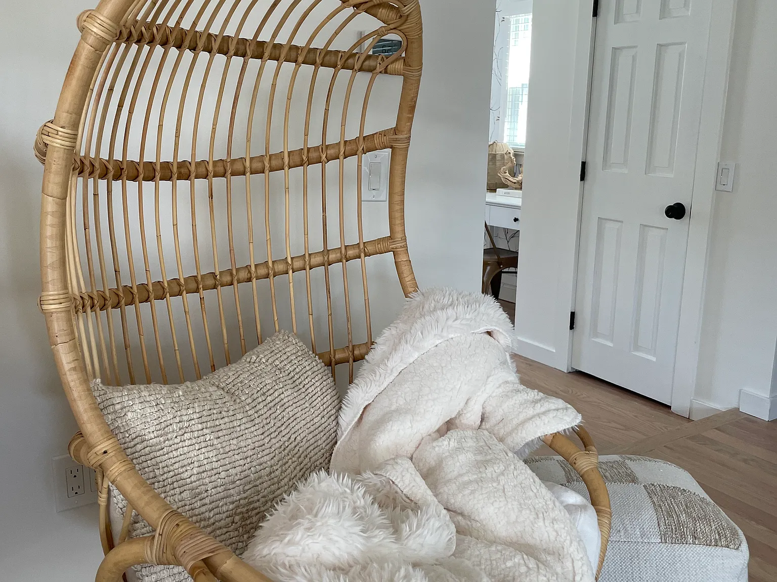 2 bed, 1070 sqft, $3,000 — Photo 3