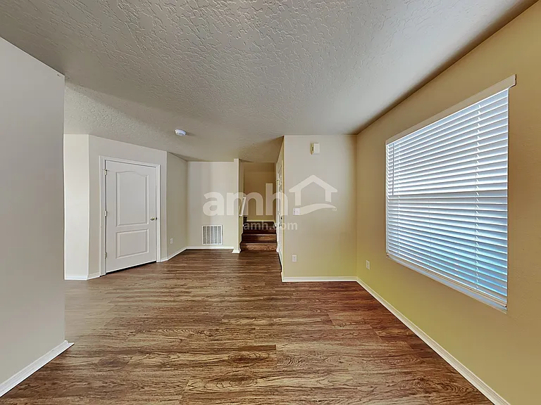 9517 W Shelborne Dr — Photo 5