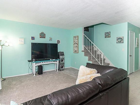 4th image of 5515 Garden Walk Dr