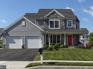 137 Blackbird Ln, Hummelstown, PA 17036
