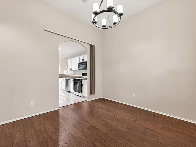 23035 Canal Rd — Photo 14